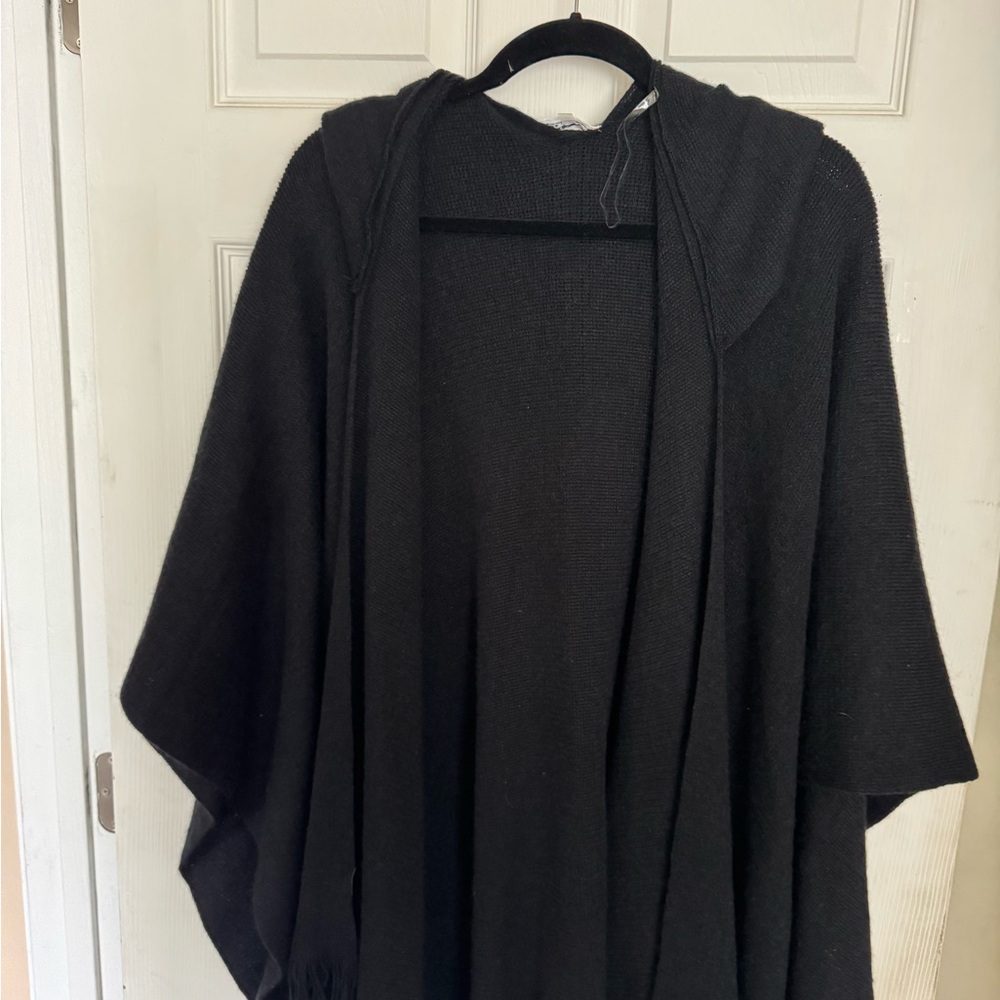 🧤 Calvin Klein Black Knit Poncho with fringe bottom